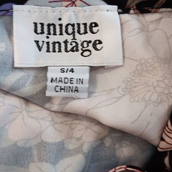 Unique Vintage Dark Floral Top - Picture 7 of 9